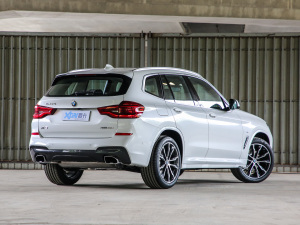 2021Ŀ xDrive30iI M\b w^
