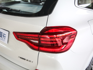 2021Ŀ xDrive30iI M\b ^