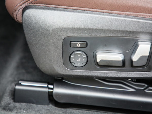 2021Ŀ xDrive30iI M\b g