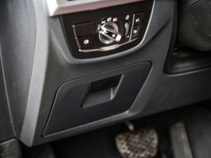 2021Ŀ xDrive30iI(lng) M\(yn)(dng)b п؅^(q)