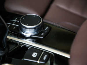 2021Ŀ xDrive30iI M\b п؅^