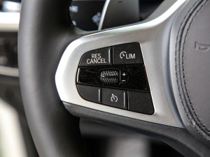 2021Ŀ xDrive30iI M\b п؅^