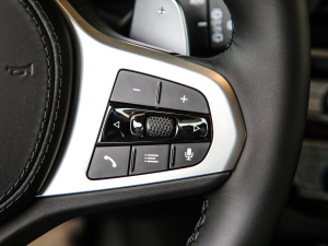 2021Ŀ xDrive30iI M\b п؅^