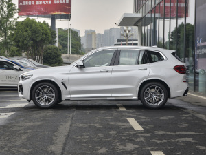 2021Ŀ xDrive28i M\b ȣ