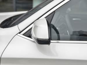 2021Ŀ xDrive28i M\b ^