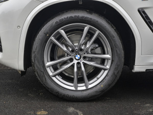 2021Ŀ xDrive28i M\b ݆Ȧ