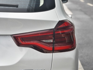 2021Ŀ xDrive28i M\b β