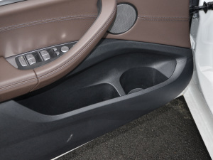 2021Ŀ xDrive28i M\b ǰTg