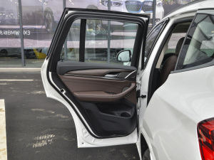 2021Ŀ xDrive28i M\b ܇T