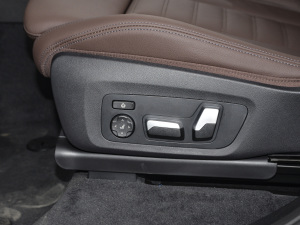 2021Ŀ xDrive28i M\b {{(ji)