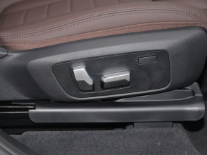 2021Ŀ xDrive28i M\b g