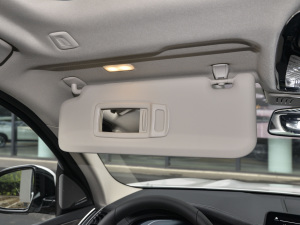 2021Ŀ xDrive28i M\b ꖰ壨