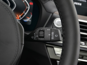 2021Ŀ xDrive28i M\(yn)(dng)b п؅^(q)