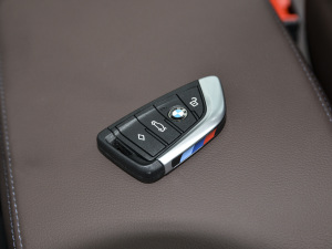 2021Ŀ xDrive28i M\b ܇耳