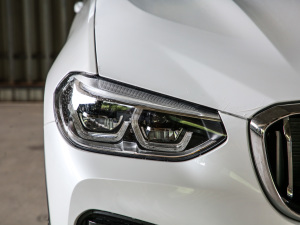 2021Ŀ xDrive25i Ab ^