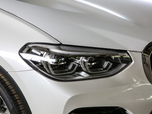 2021Ŀ xDrive25i Ab ^