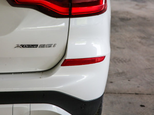 2021Ŀ xDrive25i Ab ^