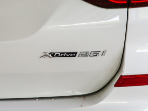 2021Ŀ xDrive25i Ab ^