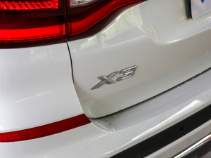 2021Ŀ xDrive25i Ab ^