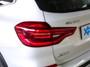 2021Ŀ xDrive25i Ab ^