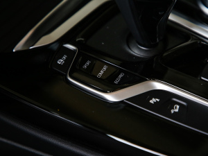 2021Ŀ xDrive25i Ab п؅^