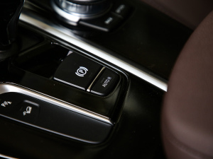 2021Ŀ xDrive25i Ab п؅^