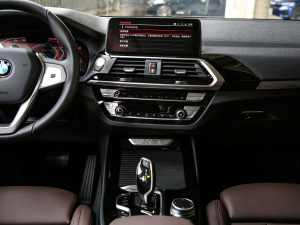 2021Ŀ xDrive25i Ab п؅^