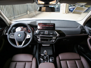 2021Ŀ xDrive25i Ab п؅^