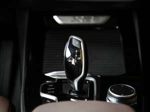 2021Ŀ xDrive25i Ab п؅^