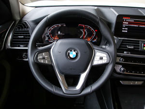 2021Ŀ xDrive25i Ab п؅^(q)