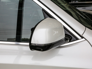 2021Ŀ xDrive28i Ab ^