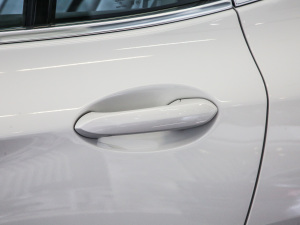 2021Ŀ xDrive28i Ab ^