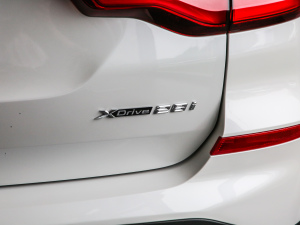 2021Ŀ xDrive28i Ab ^