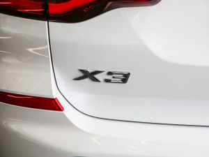 2021Ŀ xDrive28i Ab ^