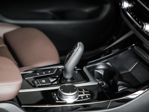 2021Ŀ xDrive28i Ab п؅^(q)