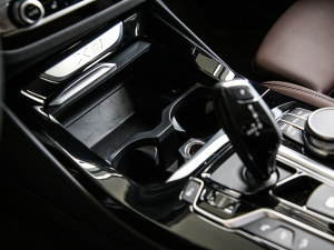 2021Ŀ xDrive28i Ab п؅^(q)