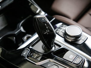 2021Ŀ xDrive28i Ab QU