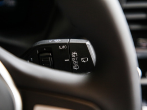 2021Ŀ xDrive28i Ab п؅^