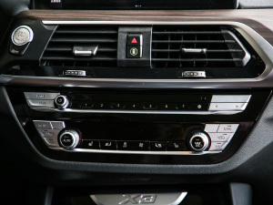 2021Ŀ xDrive28i Ab {