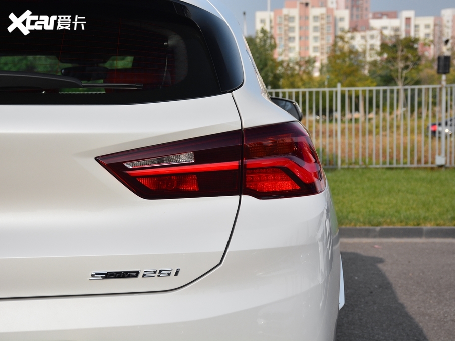 2021RX2 sDrive25i IM\b