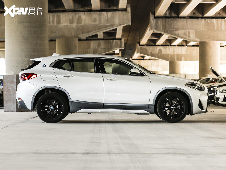 2021RX2 sDrive20i MԽҰb