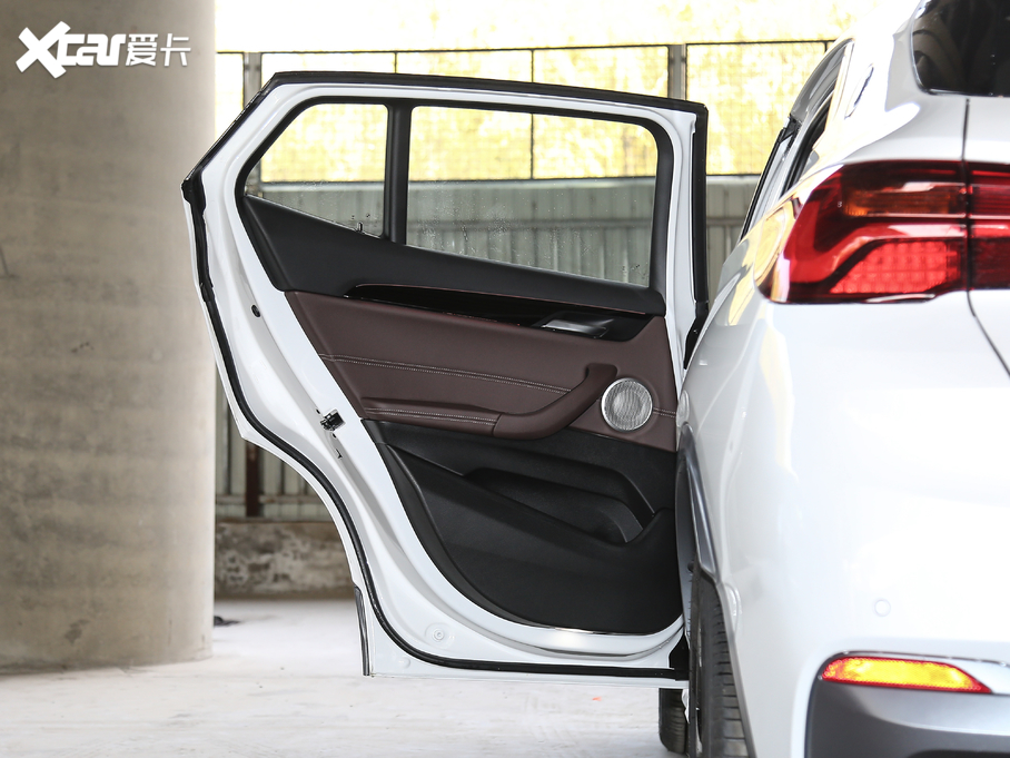 2021RX2 sDrive20i MԽҰb