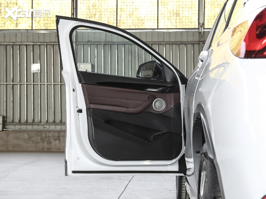 2021RX2 sDrive25i IMԽҰb