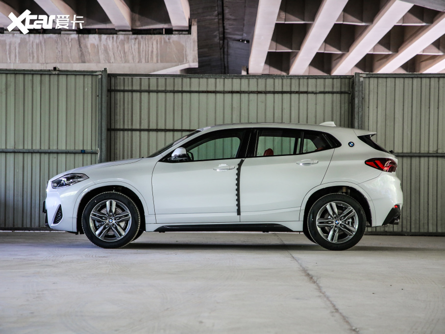 2021RX2 sDrive25i M\b