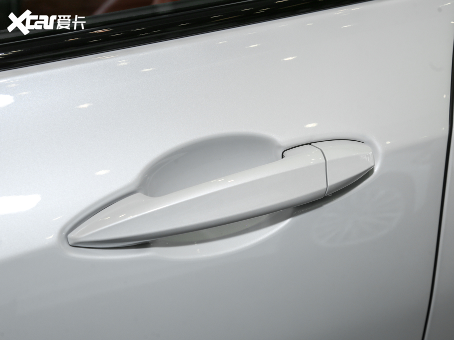 2021RX2 Ŀ sDrive25i M\b