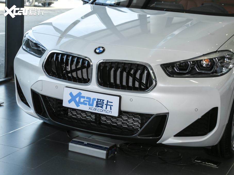 2021RX2 Ŀ sDrive25i M\b