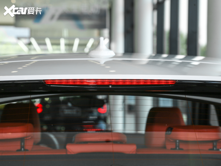 2021RX2 Ŀ sDrive25i M\b