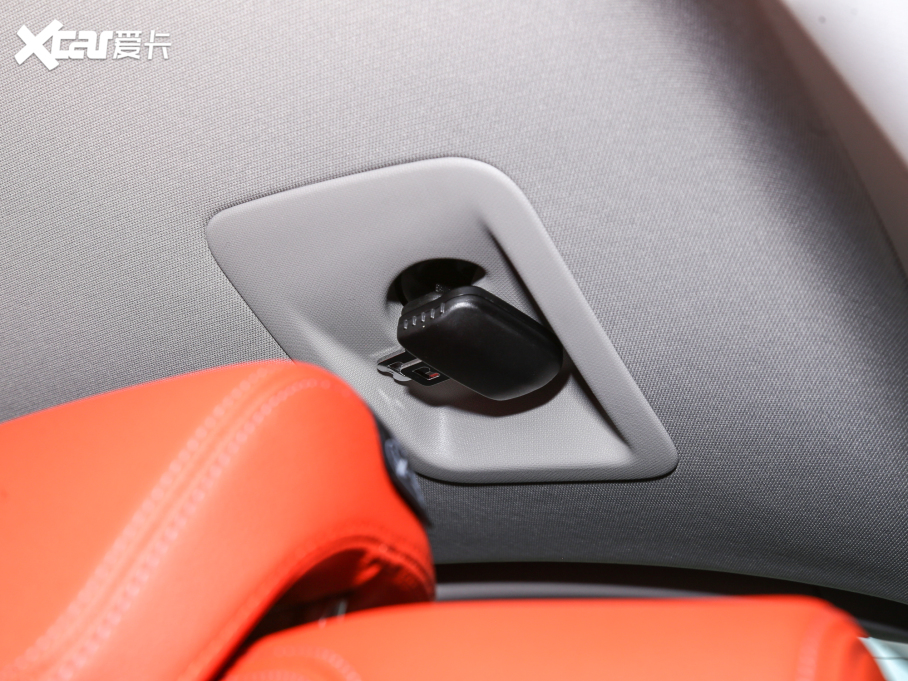 2021RX2 Ŀ sDrive25i M\b