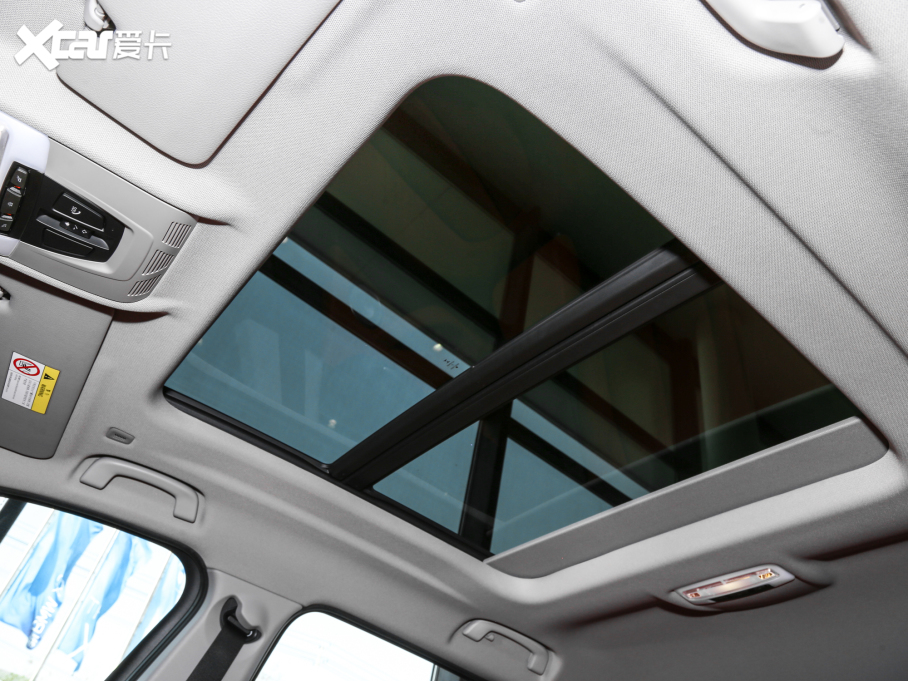 2021RX2 Ŀ sDrive25i M\b