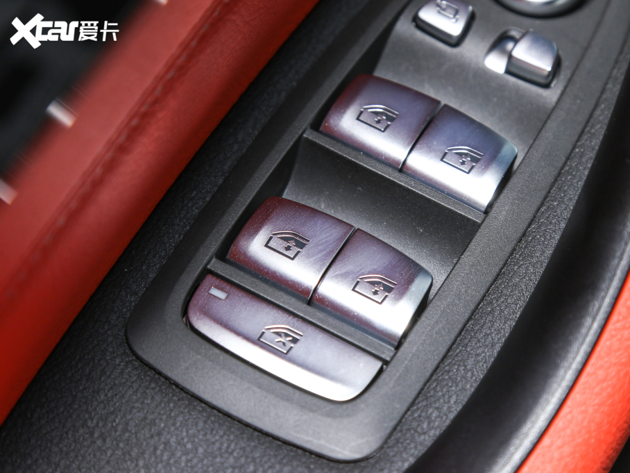 2021RX2 Ŀ sDrive25i M\b